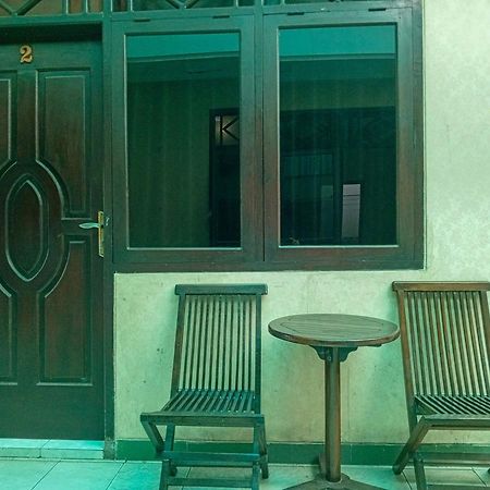 Trihakso Guest House Near Kaliurang Redpartner Слеман Экстерьер фото